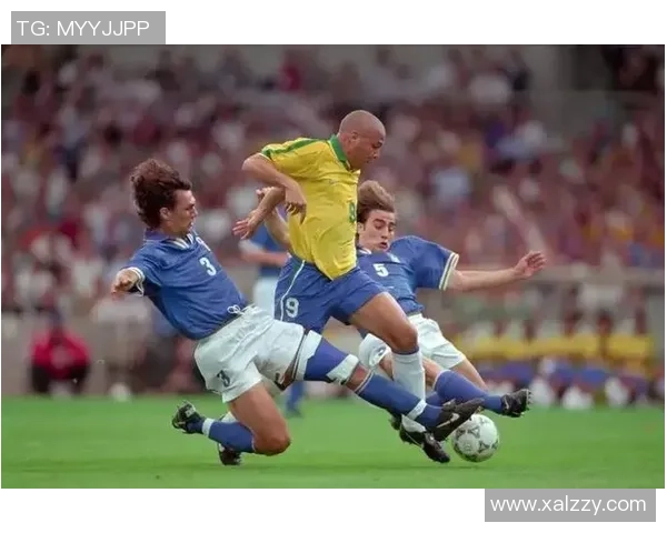 77号传奇:重温足球巨星的辉煌瞬间与绿茵场上的不灭传奇 77号传奇:重温足球巨星的辉煌瞬间与绿茵场上的不灭传奇