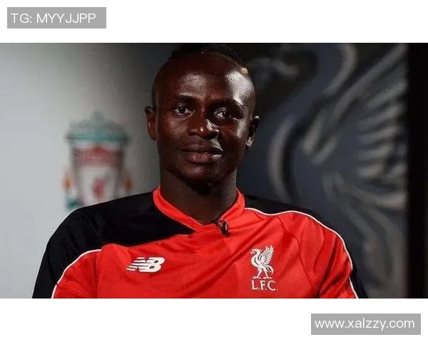 踢足球的黑人球星有哪些他们在赛场上的精彩表现与成就